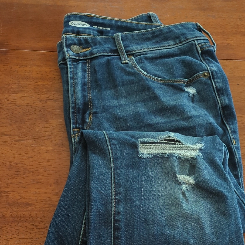 Old Navy Women's Distressed Dark Blue Skinny Jeans